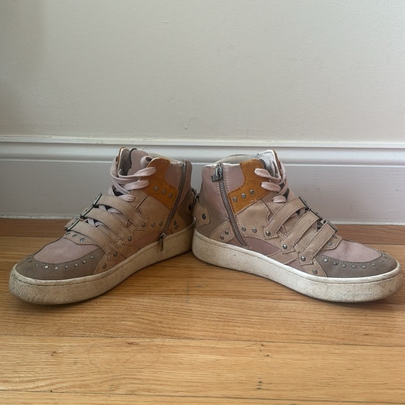 Coach high top sneakers - size 9 women’s - Picture 2 of 4